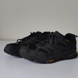 Skechers mens sz 13 black athetic waterproof shoes